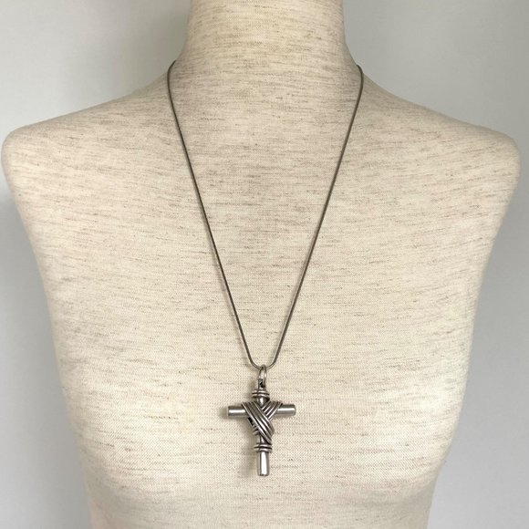 Sterling Silver 925 ZINA 2" Heavy Shrouded Cross Pendant Necklace 24" Chain 39g - Picture 2 of 16